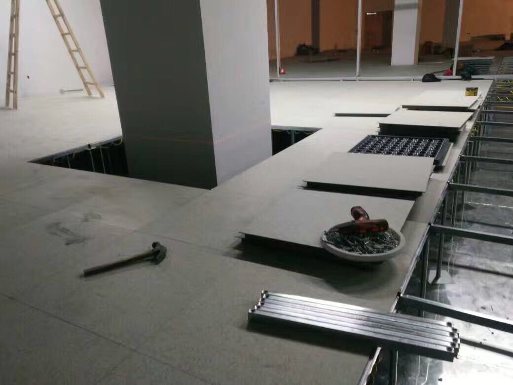 防静电地板施工环境对质量的影响